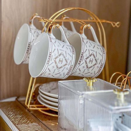 Auberge Condotels At Smdc Hope Residences 트레스 마르티레스 외부 사진