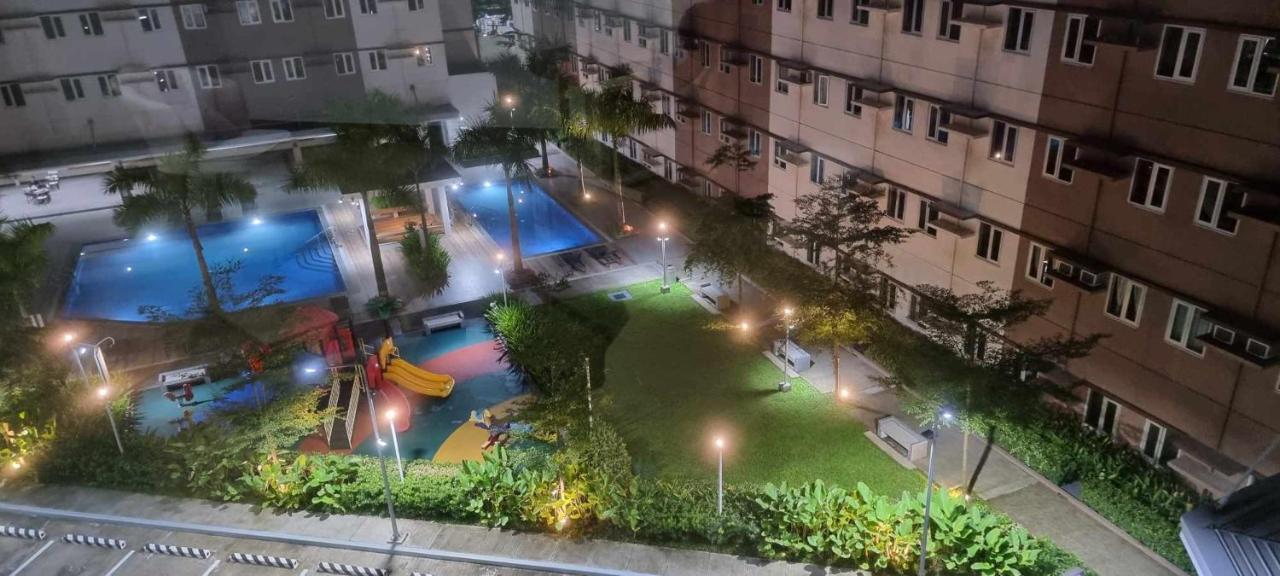 Auberge Condotels At Smdc Hope Residences 트레스 마르티레스 외부 사진