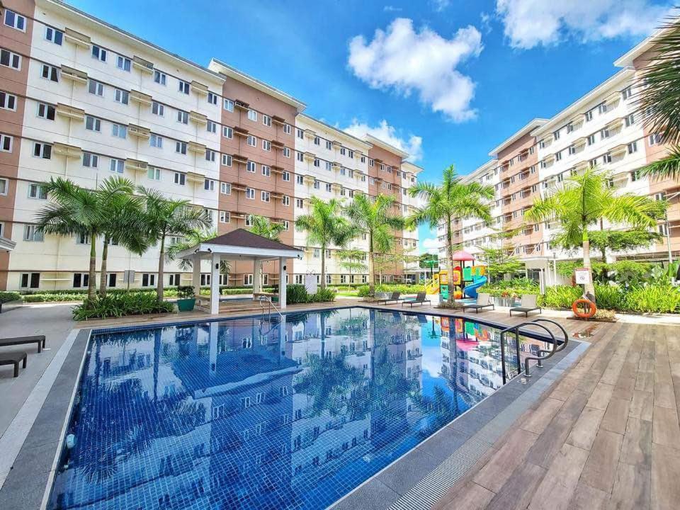 Auberge Condotels At Smdc Hope Residences 트레스 마르티레스 외부 사진